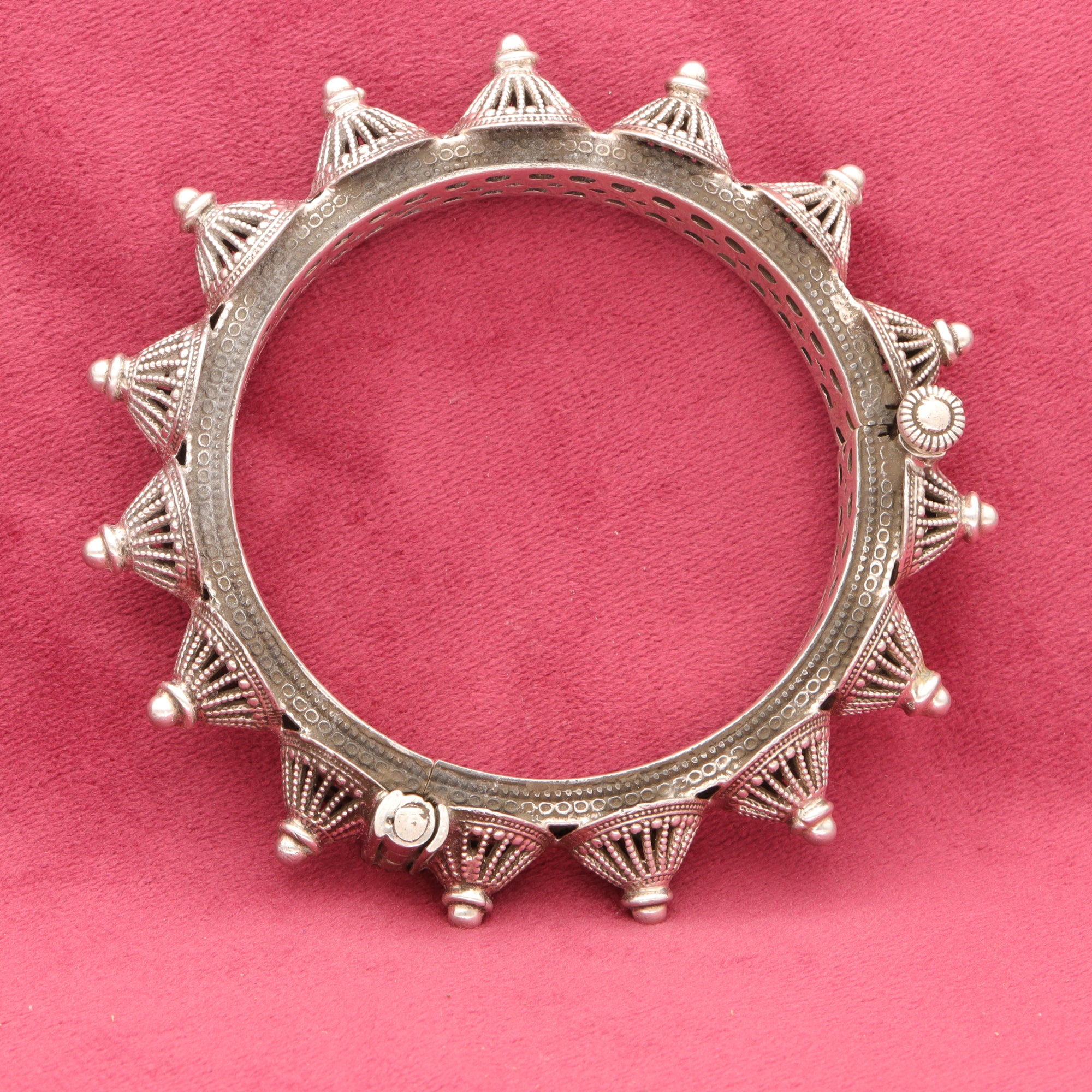 Silver Classic Detailed Kada