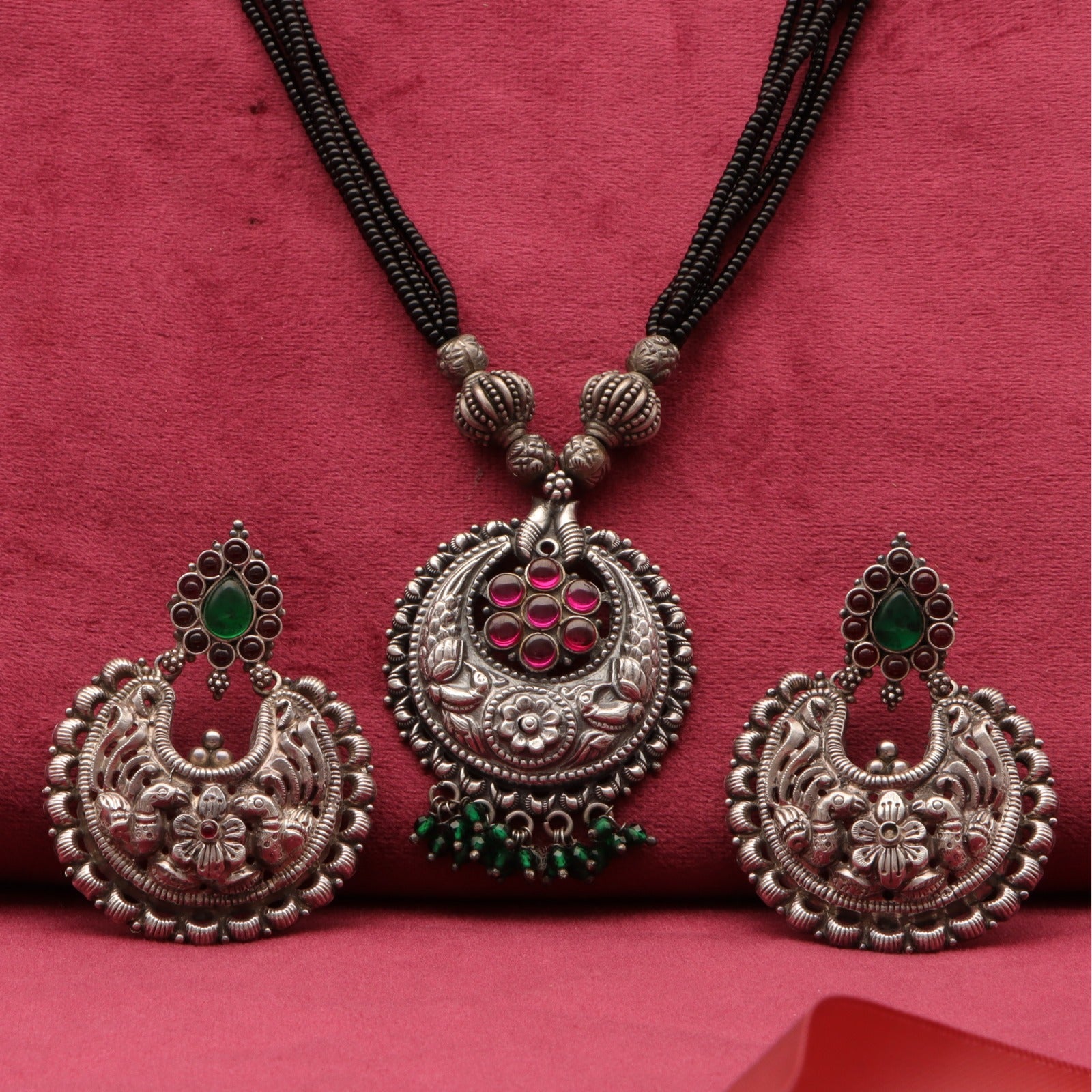 Silver Antique Stone Neckless set