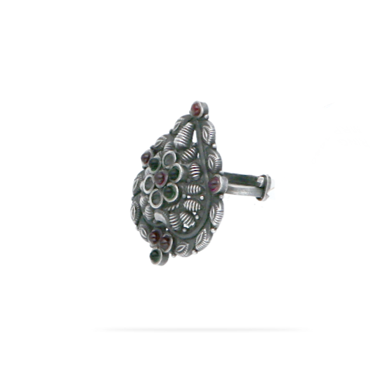 Classic curved teardrop-shaped finger silver ring