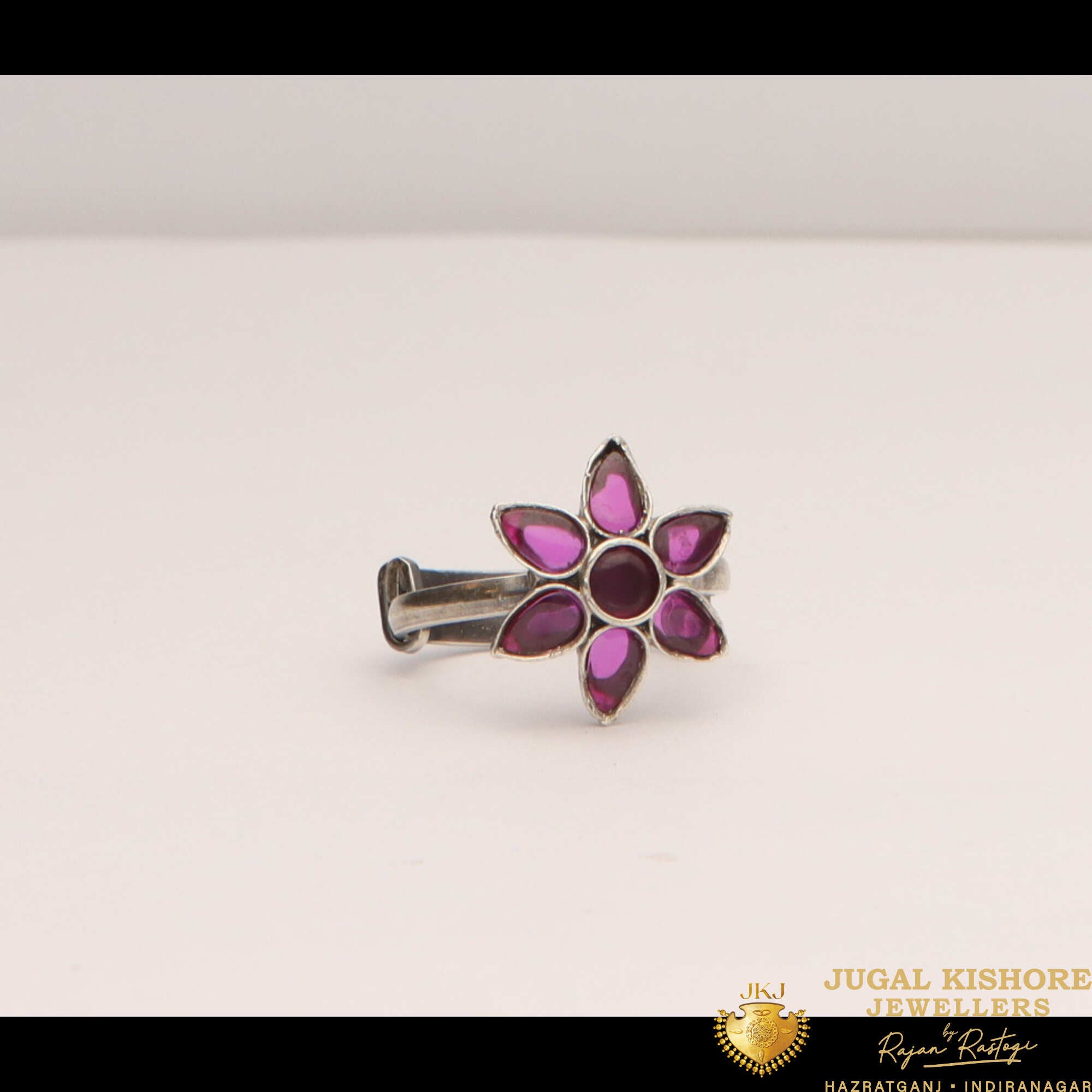 Nargis Ring
