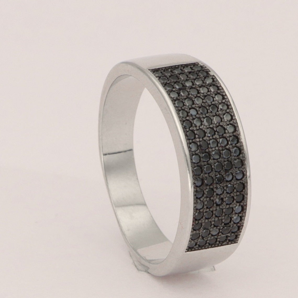 Sterling  mans  Ring with Black Swarovski 92.5%