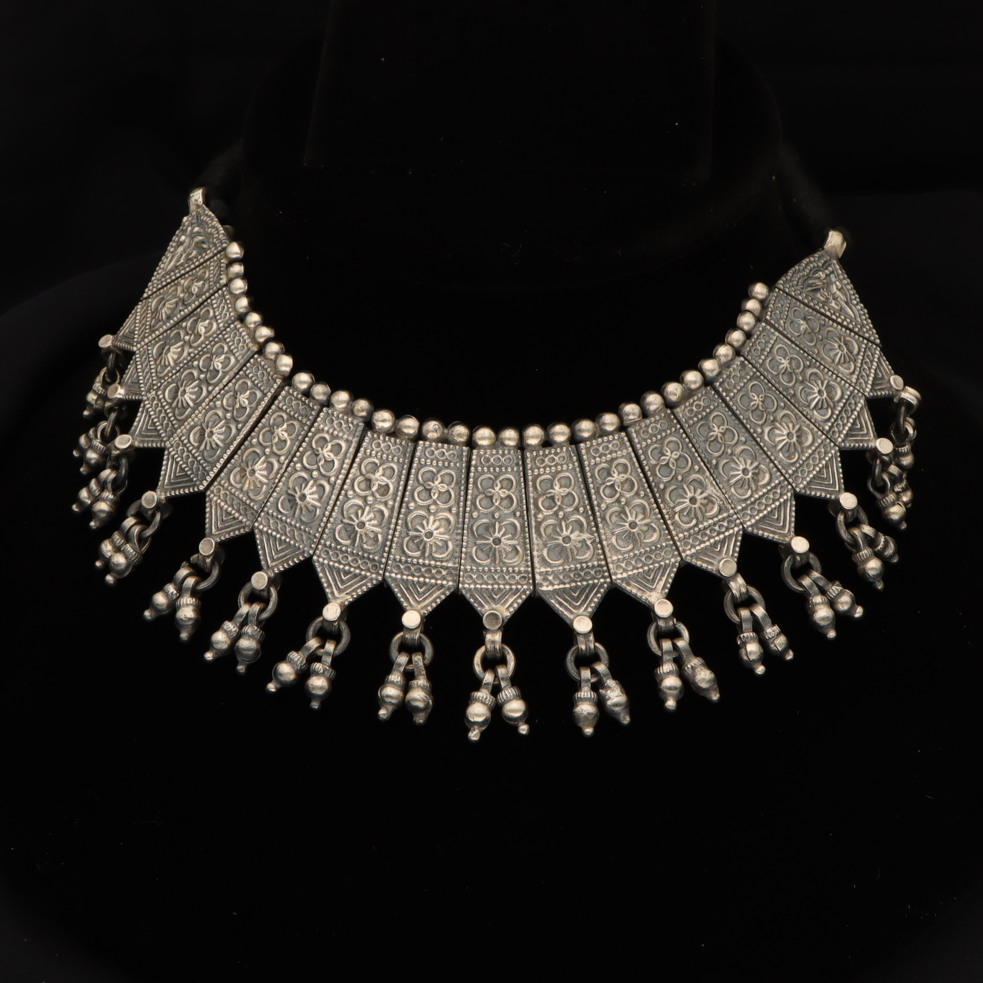 Silver Antique Necklace set 92.5%