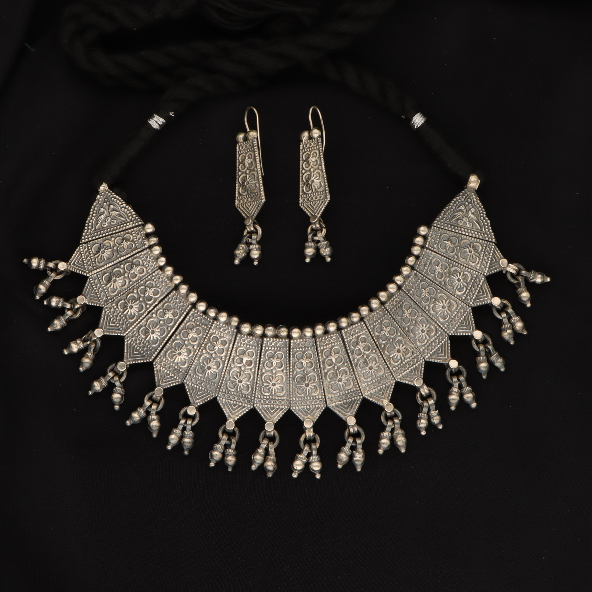 Silver Antique Necklace set 92.5%