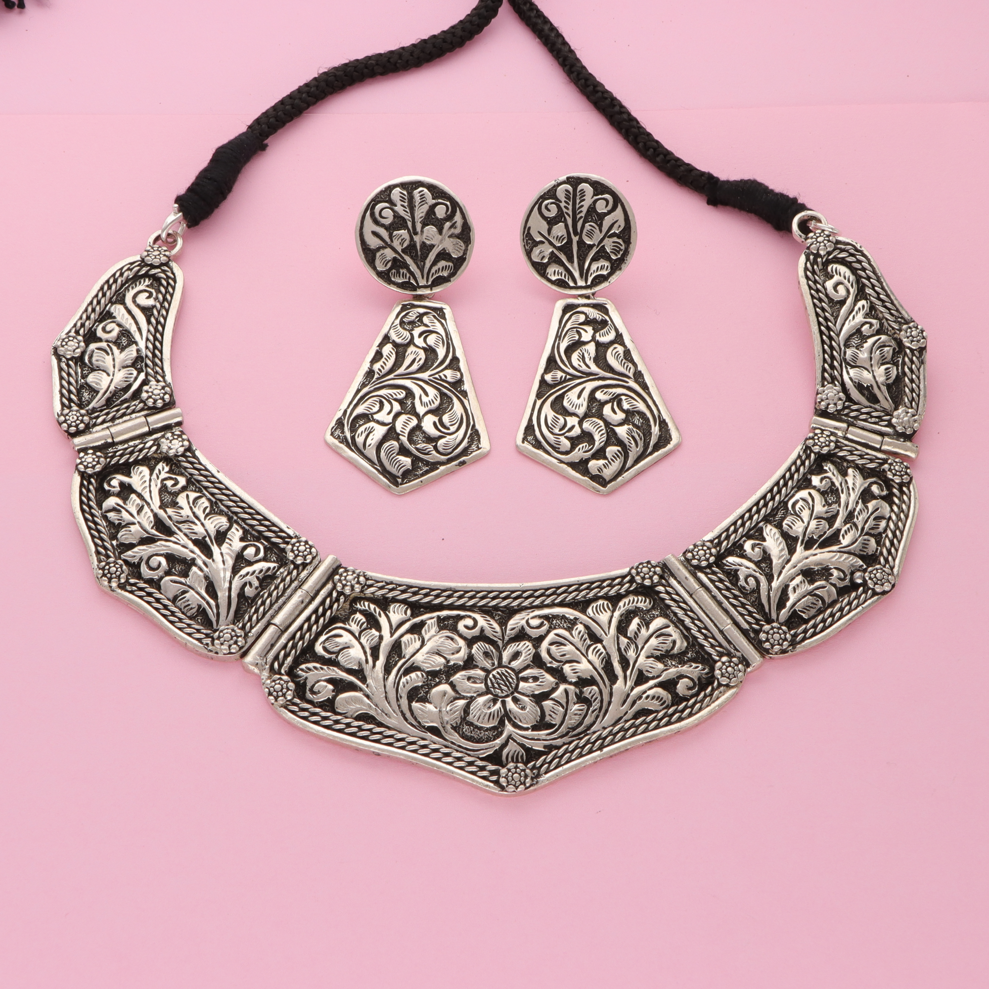 Silver Antique Necklace set 92.5%