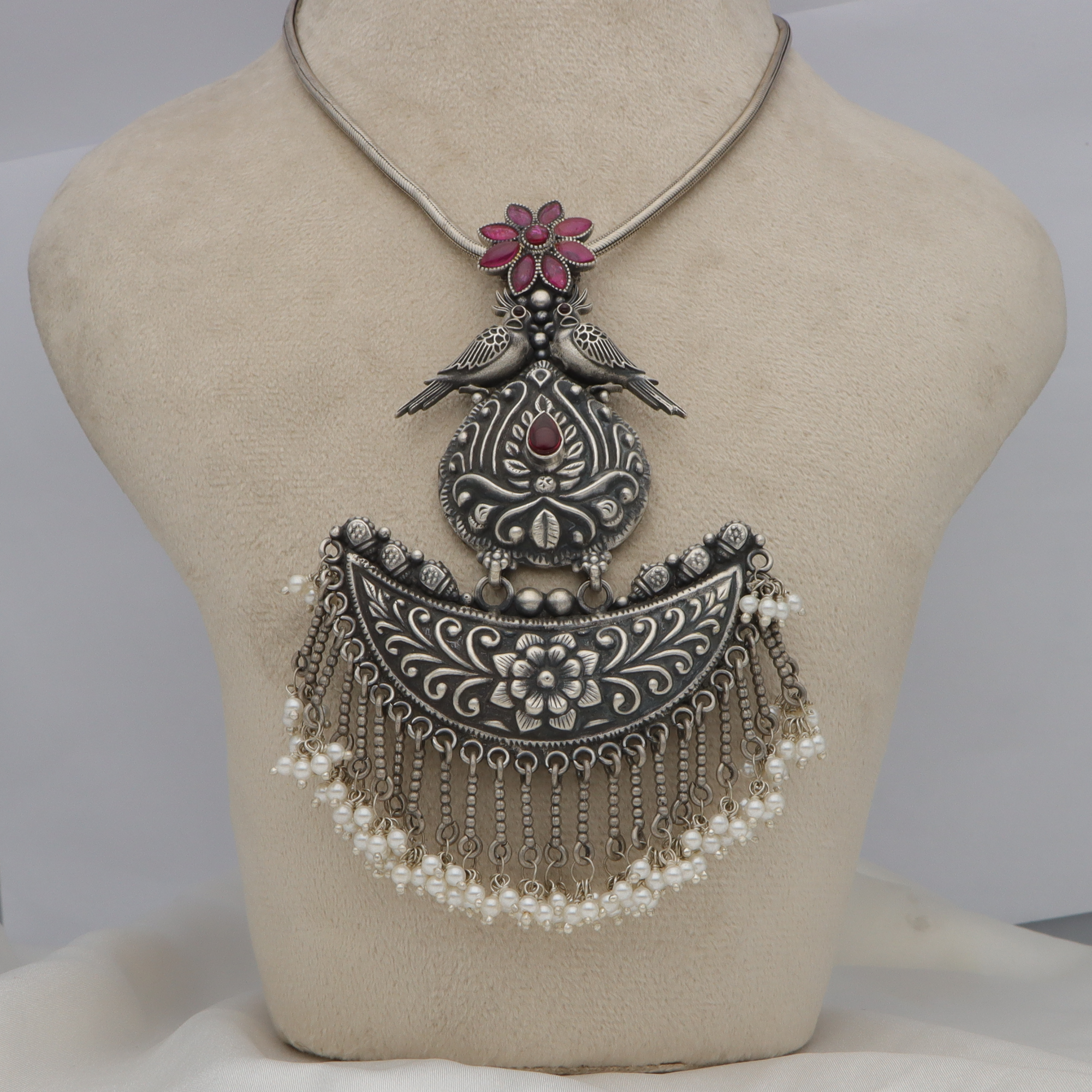 Silver Kundan Classic Necklace