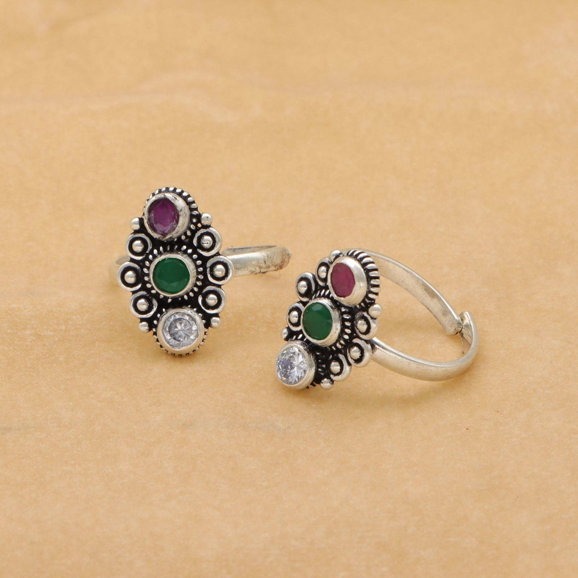 Adorable Multicolor two-piece silver toe rings 92.5%