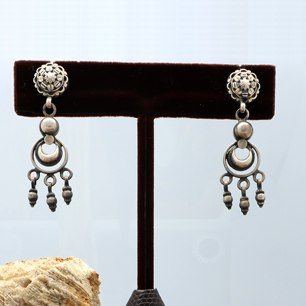 Beautiful Chand inscribed silver drop earrings set